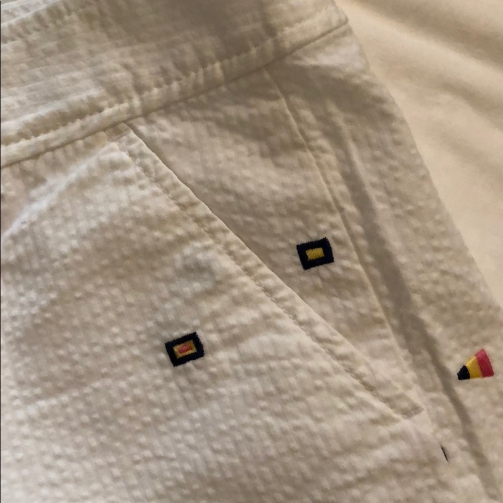 Lilly Pulitzer size 2 Shorts White Seersucker EUC - Picture 4 of 8